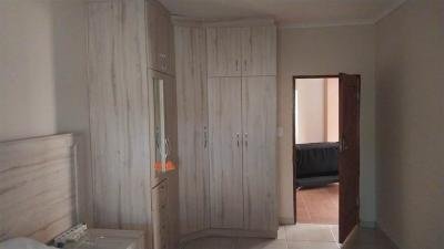 2 Bedroom Garden Cottage in Greenside East