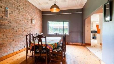 3 Bedroom House in Kensington