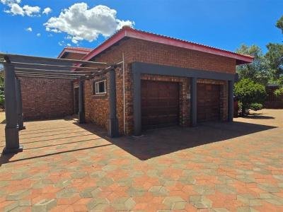 4 Bed House in Royldene
