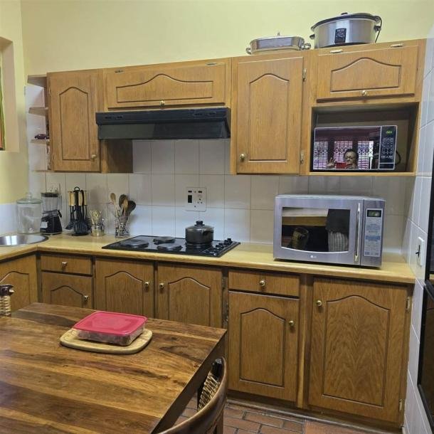 4 Bed House in Royldene-9