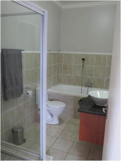 1 Bed Apartment in Morningside