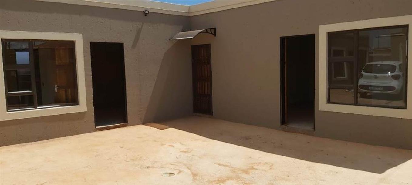 1 Bed Apartment in Bram Fisherville-0