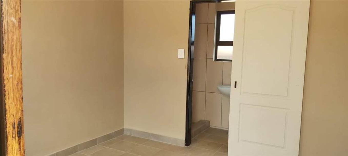 1 Bed Apartment in Bram Fisherville-1