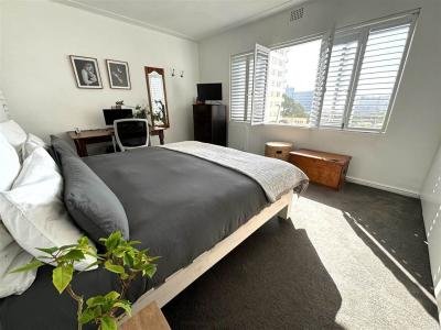 2 Bedroom Flat in Three Anchor Bay