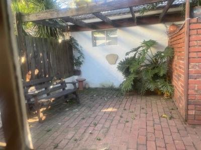 1 Bed Garden Cottage in Johannesburg Central and CBD
