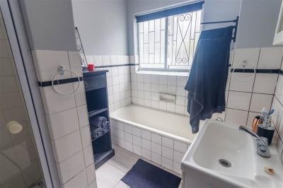 2 Bedroom Apartment in Kenilworth