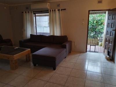 3 Bed House in Queensburgh Central