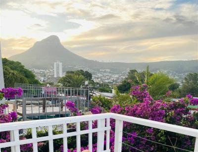 2 Bed House in Devils Peak Estate