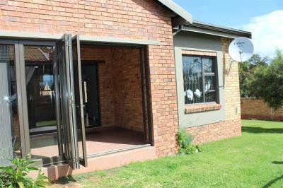 2 Bedroom Simplex in Bergbron