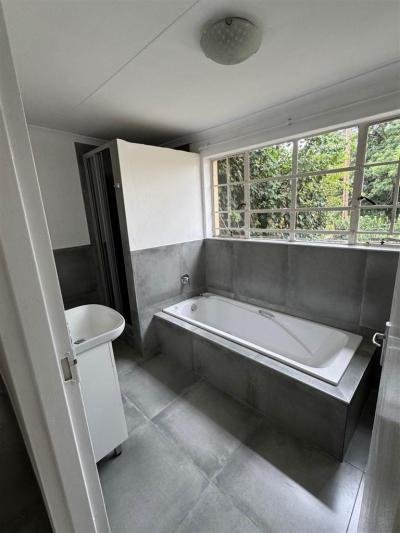 3 Bedroom Garden Cottage in Chartwell AH