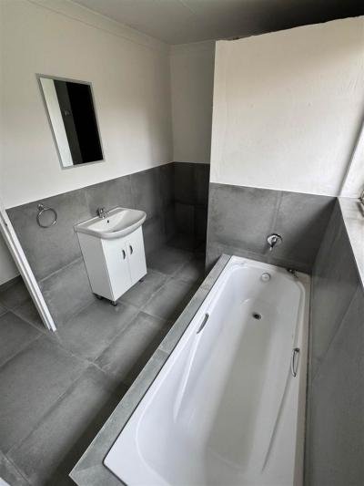 3 Bedroom Garden Cottage in Chartwell AH