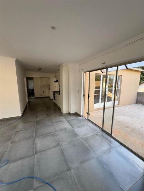 3 Bedroom Garden Cottage in Chartwell AH-7