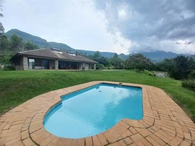 5 Bedroom House in Cathkin Park