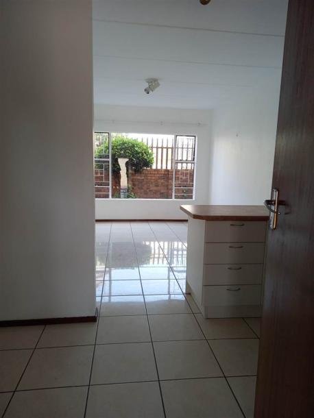 2 Bed Apartment in Blackheath-4