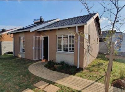 2 bedroom house in Bram fisherville