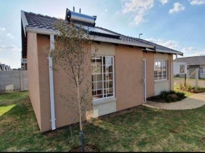 2 bedroom house in Bram fisherville