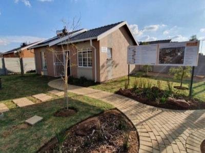 2 bedroom house in Bram fisherville