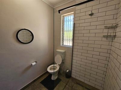4 Bed House in Middelpos