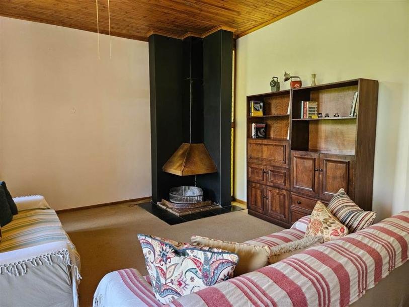 4 Bed House in Middelpos-2