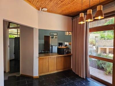4 Bed House in Middelpos