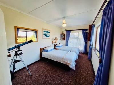 5 Bedroom House in Dawncliffe