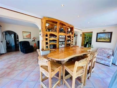 5 Bedroom House in Dawncliffe