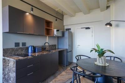 1 Bed Apartment in Foreshore