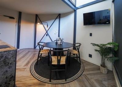 1 Bed Apartment in Foreshore