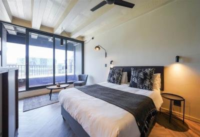 1 Bed Apartment in Foreshore