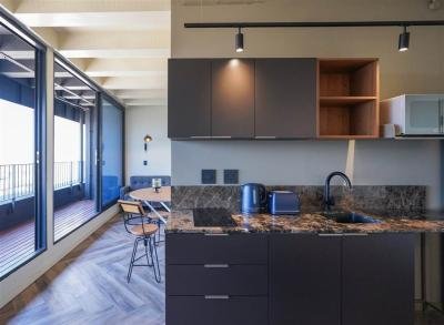 1 Bed Apartment in Foreshore