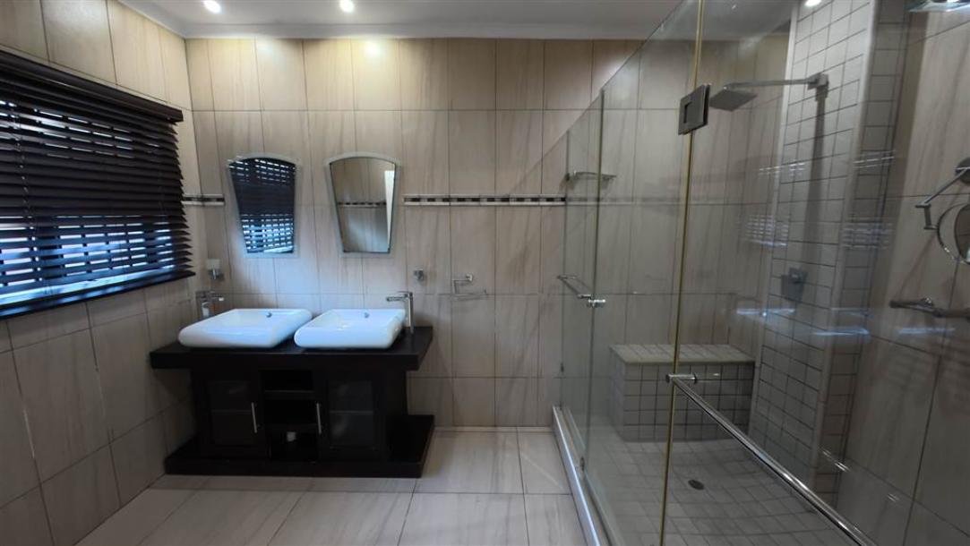 5 Bed House in Durban North-13