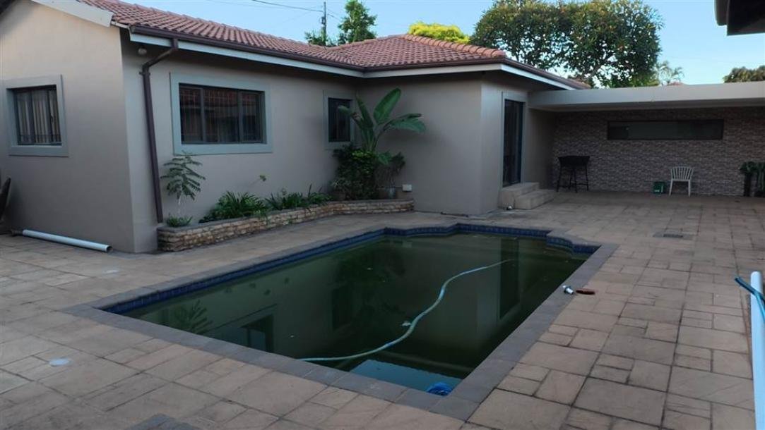 5 Bed House in Durban North-5