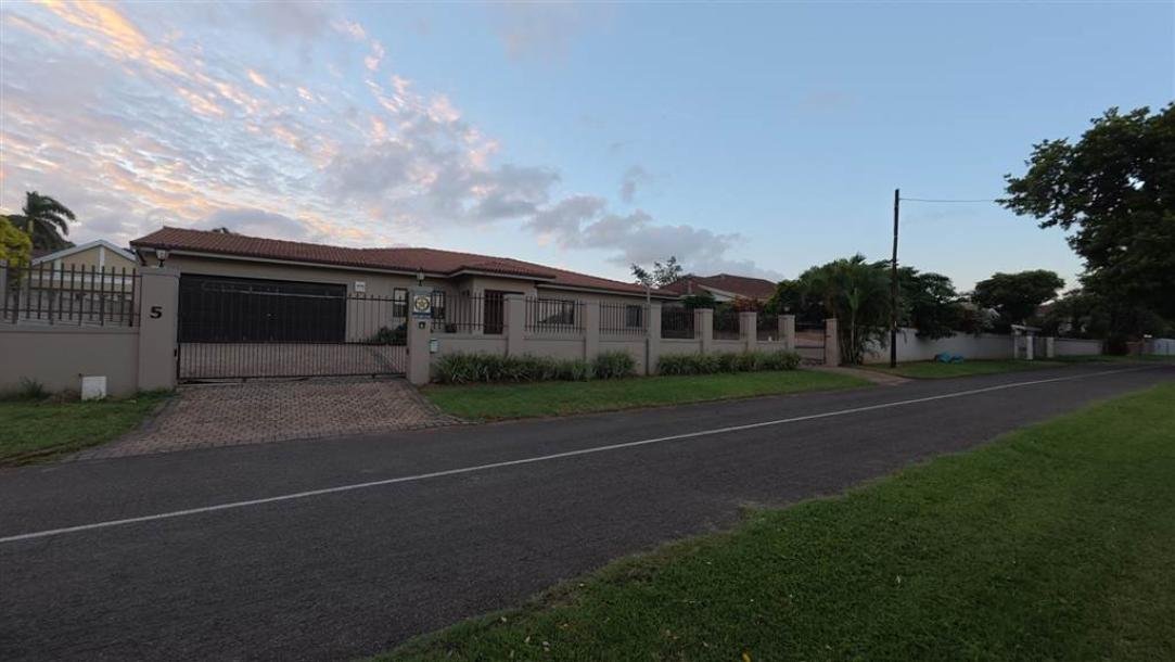 5 Bed House in Durban North-16