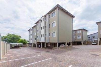 2 Bed Apartment in Ferndale