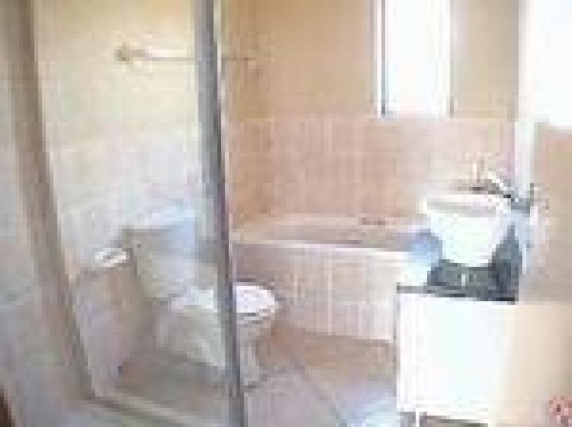 2 Bed Apartment in Ferndale-2
