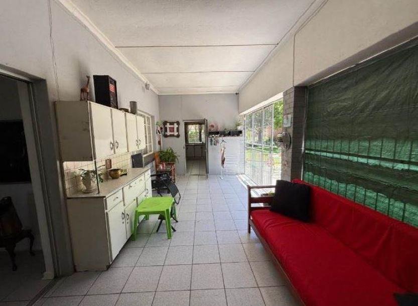 4 Bed House in Upington-8