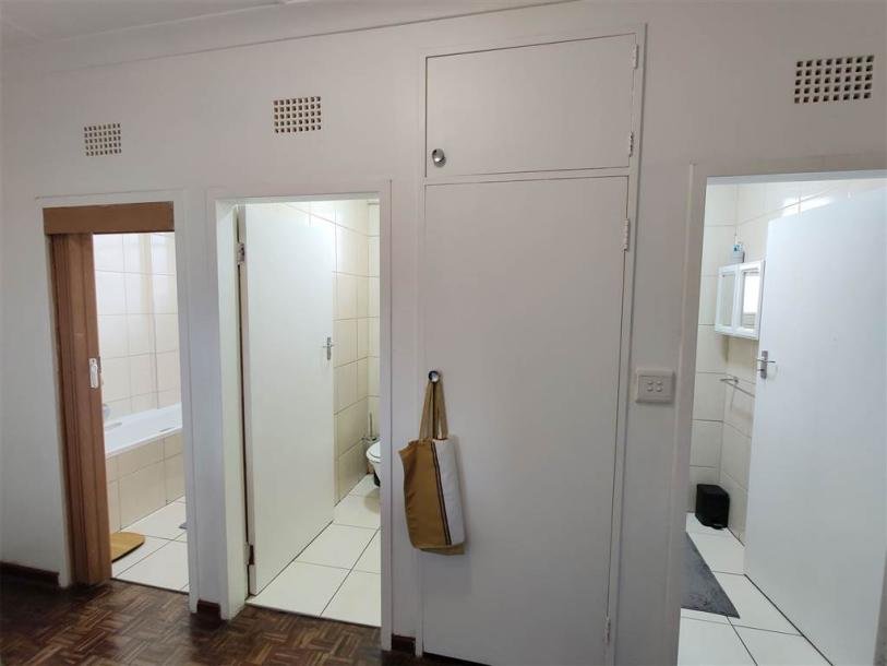 2 Bedroom Flat in Linden Ext-10