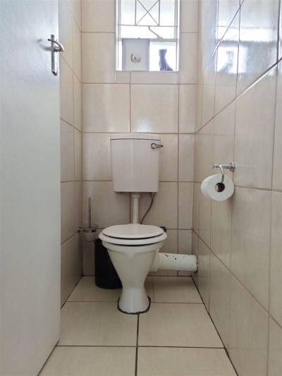 2 Bedroom Flat in Linden Ext