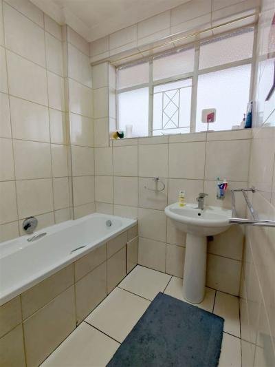 2 Bedroom Flat in Linden Ext
