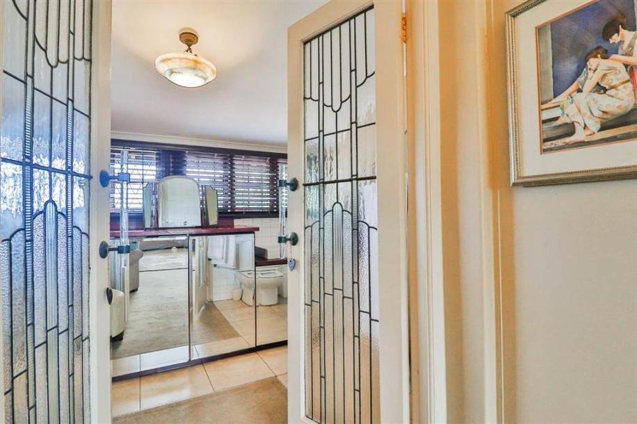 8 Bed House in Durban North-13