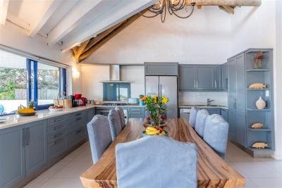 4 Bedroom House in Kommetjie