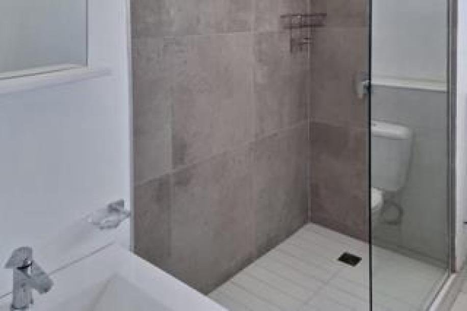 2 Bedroom Apartment / Flat for Sale in South Beach-10