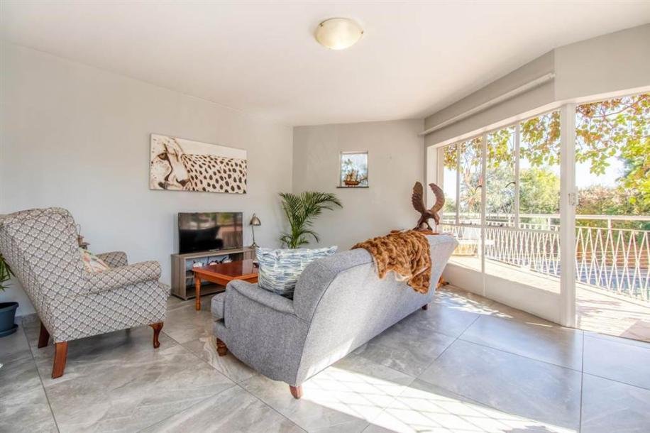2 Bedroom Duplex in Robin Hills-15