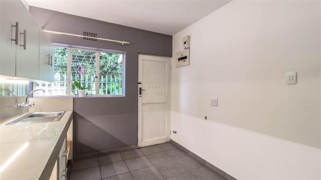 2 Bed Duplex in Robindale-6