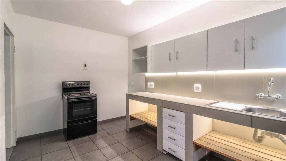 2 Bed Duplex in Robindale-9