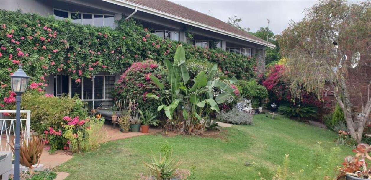 2 Bedroom Duplex in Robin Hills-4