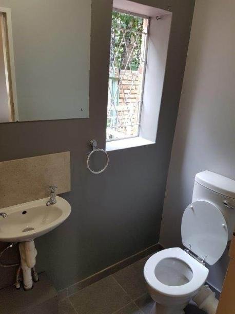 2 Bedroom Duplex in Robin Hills-8