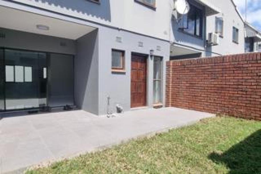 2 Bedroom Townhouse for Sale in Essenwood-16