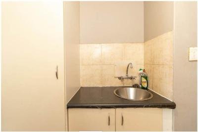 2 Bedroom Flat in Braamfontein Werf