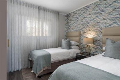 2 Bedroom Apartment in Muizenberg